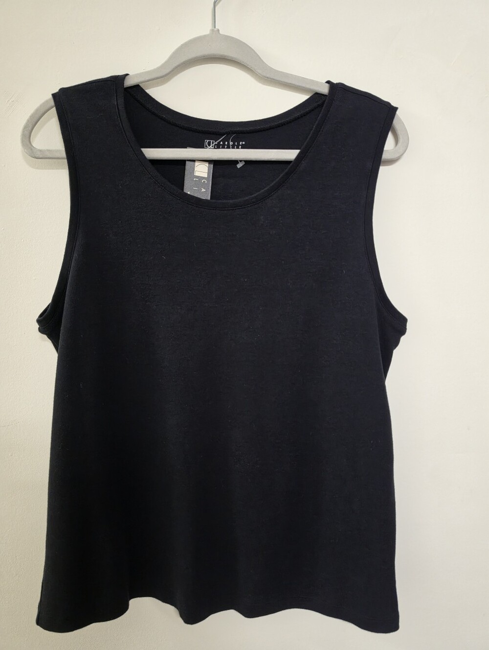 Black Scoop Neck Tank